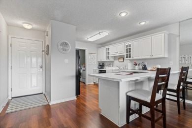 Attention buyers!  Come check out this awesome condo in Pointe on Pointe Royale Village Country Club in Missouri - for sale on GolfHomes.com, golf home, golf lot