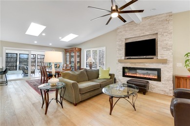 Welcome to your Keowee Life in the amenity-rich community of on Keowee Key Golf and Country Club in South Carolina - for sale on GolfHomes.com, golf home, golf lot