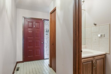 3-bed/3.5-bath townhome located in northwest Bartlett. Spacious on Villa Olivia Country Club in Illinois - for sale on GolfHomes.com, golf home, golf lot