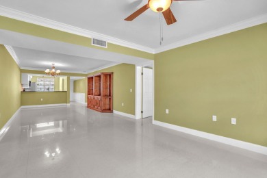 Beautiful 2BR/2BA home in WhiteHall at Camino Real, Boca Raton on The Country Club At Boca Raton in Florida - for sale on GolfHomes.com, golf home, golf lot
