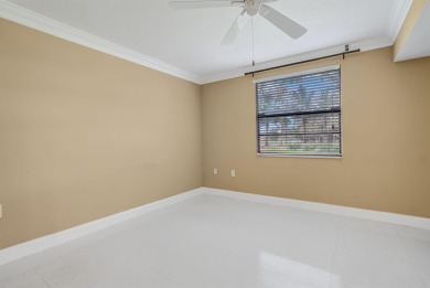 Beautiful 2BR/2BA home in WhiteHall at Camino Real, Boca Raton on The Country Club At Boca Raton in Florida - for sale on GolfHomes.com, golf home, golf lot