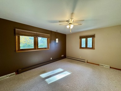 Meticulously maintained 3-bedroom ranch nestled on a spacious on Quit Qui Oc Golf Club in Wisconsin - for sale on GolfHomes.com, golf home, golf lot