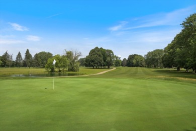 3-bed/3.5-bath townhome located in northwest Bartlett. Spacious on Villa Olivia Country Club in Illinois - for sale on GolfHomes.com, golf home, golf lot