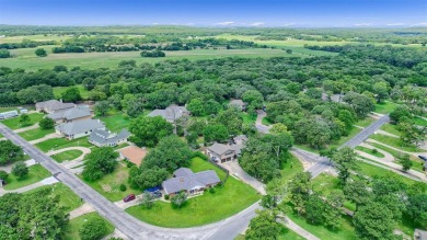 Seller now offering up to $4000 in concessions to be applied on Lake Kiowa Golf Course in Texas - for sale on GolfHomes.com, golf home, golf lot