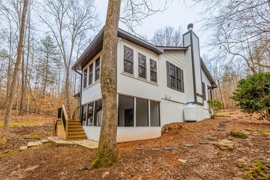 Welcome to Chickasaw Point! This lovely, quaint golf course and on The Trail At Chickasaw Pointe in South Carolina - for sale on GolfHomes.com, golf home, golf lot