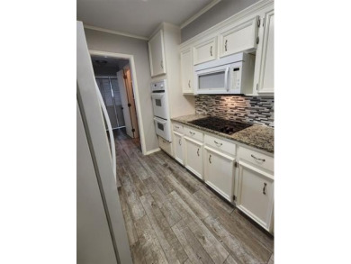 Beautiful 1-story 3 bed 2 1/2 bath full brick home in Indian on Indian Springs Country Club in Oklahoma - for sale on GolfHomes.com, golf home, golf lot