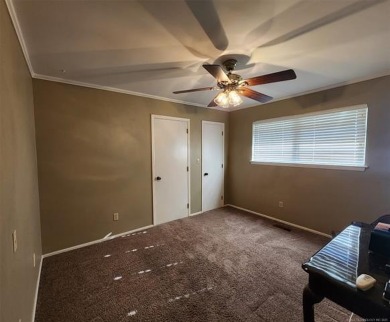 Beautiful 1-story 3 bed 2 1/2 bath full brick home in Indian on Indian Springs Country Club in Oklahoma - for sale on GolfHomes.com, golf home, golf lot