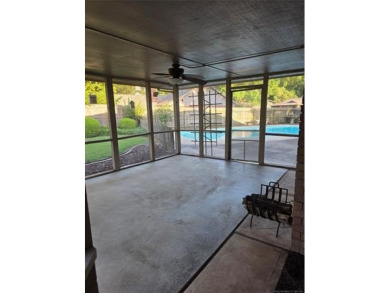 Beautiful 1-story 3 bed 2 1/2 bath full brick home in Indian on Indian Springs Country Club in Oklahoma - for sale on GolfHomes.com, golf home, golf lot