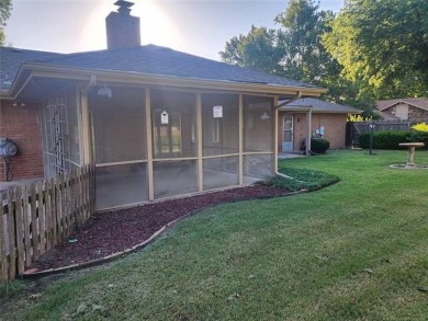 Beautiful 1-story 3 bed 2 1/2 bath full brick home in Indian on Indian Springs Country Club in Oklahoma - for sale on GolfHomes.com, golf home, golf lot