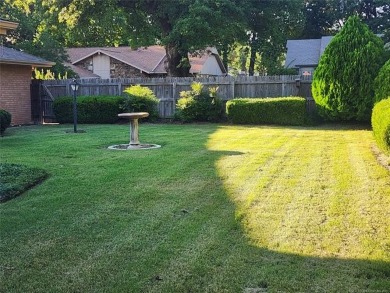 Beautiful 1-story 3 bed 2 1/2 bath full brick home in Indian on Indian Springs Country Club in Oklahoma - for sale on GolfHomes.com, golf home, golf lot