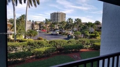 Beautiful 2 bedroom, 2 bath, furnished condo Split floor plan on Ocean Village Golf Course in Florida - for sale on GolfHomes.com, golf home, golf lot