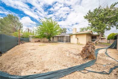 Welcome to canterury dr, lovely upgraded home right on the golf on Green Tree Golf Course in California - for sale on GolfHomes.com, golf home, golf lot