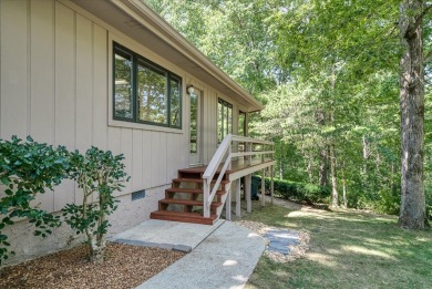 This charming 3/2 home in the coveted River Bend community on River Run Golf Club in Tennessee - for sale on GolfHomes.com, golf home, golf lot