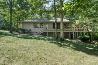 This charming 3/2 home in the coveted River Bend community on River Run Golf Club in Tennessee - for sale on GolfHomes.com, golf home, golf lot