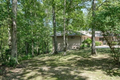 This charming 3/2 home in the coveted River Bend community on River Run Golf Club in Tennessee - for sale on GolfHomes.com, golf home, golf lot