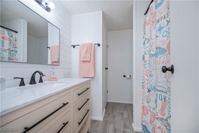 Welcome to this beautifully updated TURNKEY home located in the on Six Lakes Country Club in Florida - for sale on GolfHomes.com, golf home, golf lot