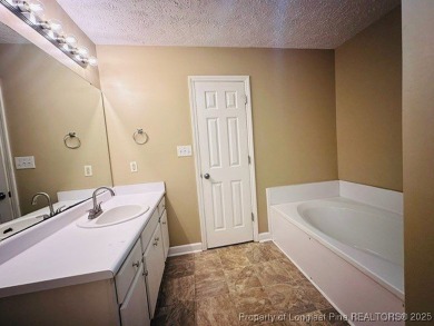 Nice 2-bedroom 2 full bath condo unit near King's Grant Golf and on Kings Grant Golf and Country Club in North Carolina - for sale on GolfHomes.com, golf home, golf lot