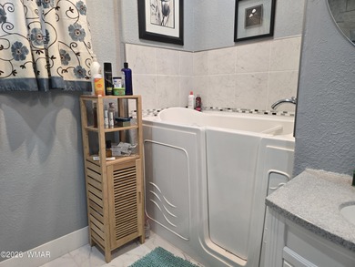 Beautiful home on the fareway. This home is a great space for on Snowflake Municipal Golf Course in Arizona - for sale on GolfHomes.com, golf home, golf lot