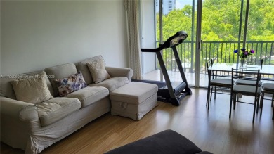 Aventura: Remodeled 1 bedroom, 1+ 1/2-baths apt., porcelain and on Turnberry Isle Resort and Club in Florida - for sale on GolfHomes.com, golf home, golf lot