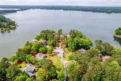 Experience the allure of a fully remodeled Lake Oconee retreat on Reynolds Lake Oconee - The Landing in Georgia - for sale on GolfHomes.com, golf home, golf lot