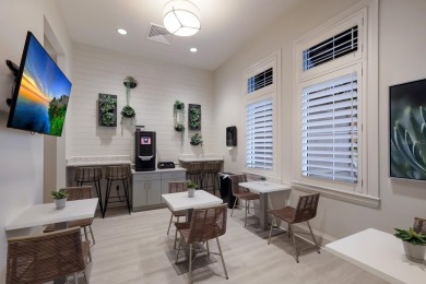 This brand new Townhome in Lorraine Lakes almost new. Very on Lakewood National Golf Club in Florida - for sale on GolfHomes.com, golf home, golf lot