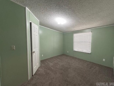 Welcome to the market this well maintained 3 bedroom 2 bathroom on Pine Hills Golf Course in Arkansas - for sale on GolfHomes.com, golf home, golf lot