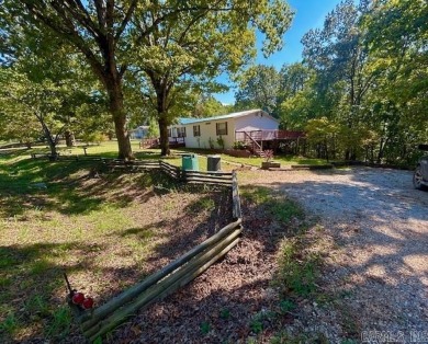 Welcome to the market this well maintained 3 bedroom 2 bathroom on Pine Hills Golf Course in Arkansas - for sale on GolfHomes.com, golf home, golf lot