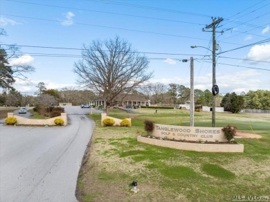 This freshly remodeled 3-bedroom, 2-bath doublewide is move-in on Tanglewood Shores Golf Club in Virginia - for sale on GolfHomes.com, golf home, golf lot