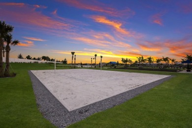 This brand new Townhome in Lorraine Lakes almost new. Very on Lakewood National Golf Club in Florida - for sale on GolfHomes.com, golf home, golf lot