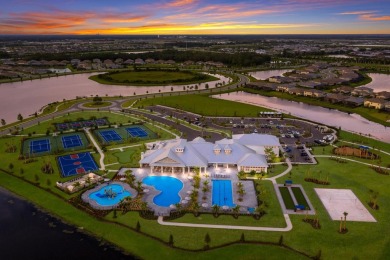 This brand new Townhome in Lorraine Lakes almost new. Very on Lakewood National Golf Club in Florida - for sale on GolfHomes.com, golf home, golf lot