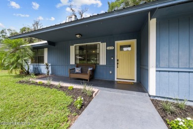 Affordable turn key home situated on nice lot w/circular on Palatka Golf Club in Florida - for sale on GolfHomes.com, golf home, golf lot