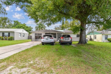 4 bedrooms + den and 2 bathroom POOL home, centrally located in on Babe Zaharias Golf Course in Florida - for sale on GolfHomes.com, golf home, golf lot