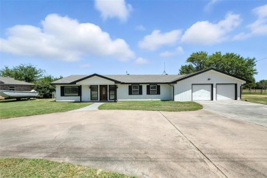 Welcome to 236 Half Moon Way in scenic Runaway Bay--a spacious on The Club At Runaway Bay in Texas - for sale on GolfHomes.com, golf home, golf lot