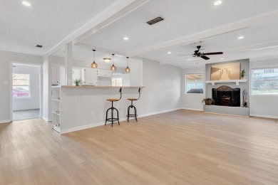 This adorable home offers the perfect blend of casual living and on Hide-A-Way Lake Golf Course in Texas - for sale on GolfHomes.com, golf home, golf lot