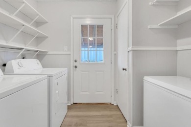 This adorable home offers the perfect blend of casual living and on Hide-A-Way Lake Golf Course in Texas - for sale on GolfHomes.com, golf home, golf lot