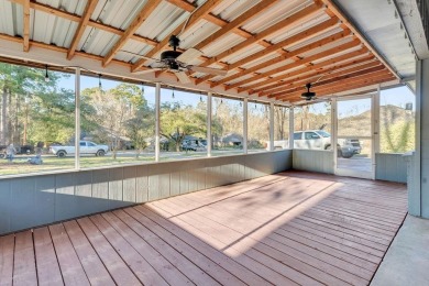 This adorable home offers the perfect blend of casual living and on Hide-A-Way Lake Golf Course in Texas - for sale on GolfHomes.com, golf home, golf lot