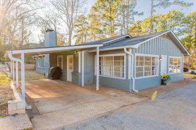 This adorable home offers the perfect blend of casual living and on Hide-A-Way Lake Golf Course in Texas - for sale on GolfHomes.com, golf home, golf lot