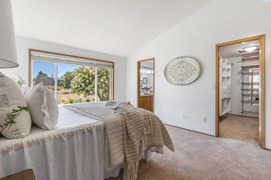 MLS# 289701 Welcome to a golf course retreat--an elegant on Horn Rapids Golf Club in Washington - for sale on GolfHomes.com, golf home, golf lot