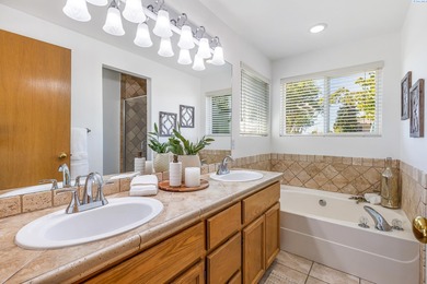 MLS# 289701 Welcome to a golf course retreat--an elegant on Horn Rapids Golf Club in Washington - for sale on GolfHomes.com, golf home, golf lot