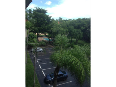 beautifully upgraded 1-bedroom, 2-bathroom condo nestled on the on Inverrary Country Club in Florida - for sale on GolfHomes.com, golf home, golf lot