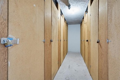 Lovely, bright and super well-maintained two bedroom two bath on Palm-Aire Country Club and Resort - The Oaks in Florida - for sale on GolfHomes.com, golf home, golf lot