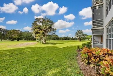 Lovely, bright and super well-maintained two bedroom two bath on Palm-Aire Country Club and Resort - The Oaks in Florida - for sale on GolfHomes.com, golf home, golf lot