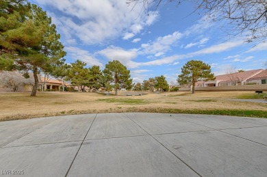 Sun City Summerlin Townhome Showing Off Many Lovely Upgrades on Highland Falls Golf Club in Nevada - for sale on GolfHomes.com, golf home, golf lot