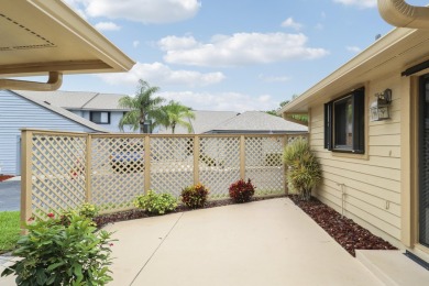 Lovely light and bright 2 bedroom, 2 bath villa with an on Heritage Ridge Golf Club in Florida - for sale on GolfHomes.com, golf home, golf lot