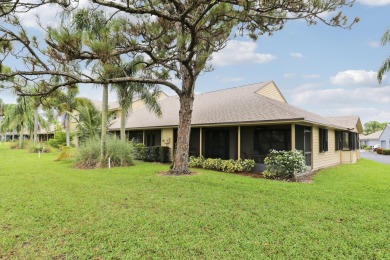 Lovely light and bright 2 bedroom, 2 bath villa with an on Heritage Ridge Golf Club in Florida - for sale on GolfHomes.com, golf home, golf lot
