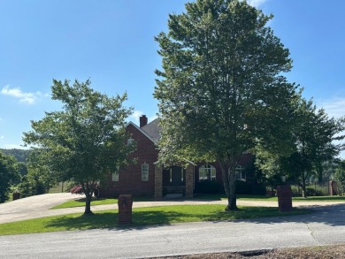 If you are looking for a slice of heaven, just outside of city on Hidden Valley Golf Links in Missouri - for sale on GolfHomes.com, golf home, golf lot