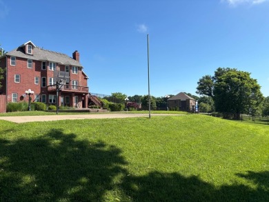 If you are looking for a slice of heaven, just outside of city on Hidden Valley Golf Links in Missouri - for sale on GolfHomes.com, golf home, golf lot