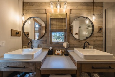 This newer built 2 bed, 2 bath cottage offers modern mountain on Wilderness Club in Montana - for sale on GolfHomes.com, golf home, golf lot