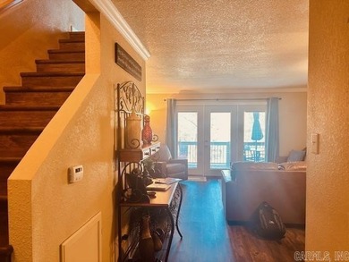 Charming Chelsea Condo in beautiful Fairview Bay,Arkansas if on Indian Hills Country Club in Arkansas - for sale on GolfHomes.com, golf home, golf lot