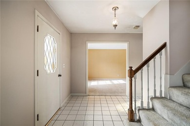 Everyone wants a waterfront home in Lakewood, but opportunities on Lakewood Oaks Golf Club, Ltd. in Missouri - for sale on GolfHomes.com, golf home, golf lot